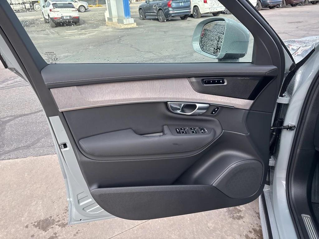new 2026 Volvo XC90 car, priced at $75,155