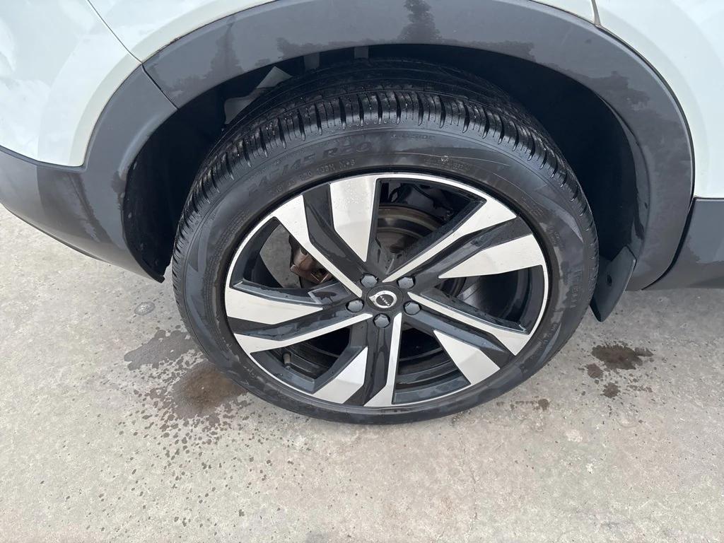 used 2023 Volvo XC40 car, priced at $32,995