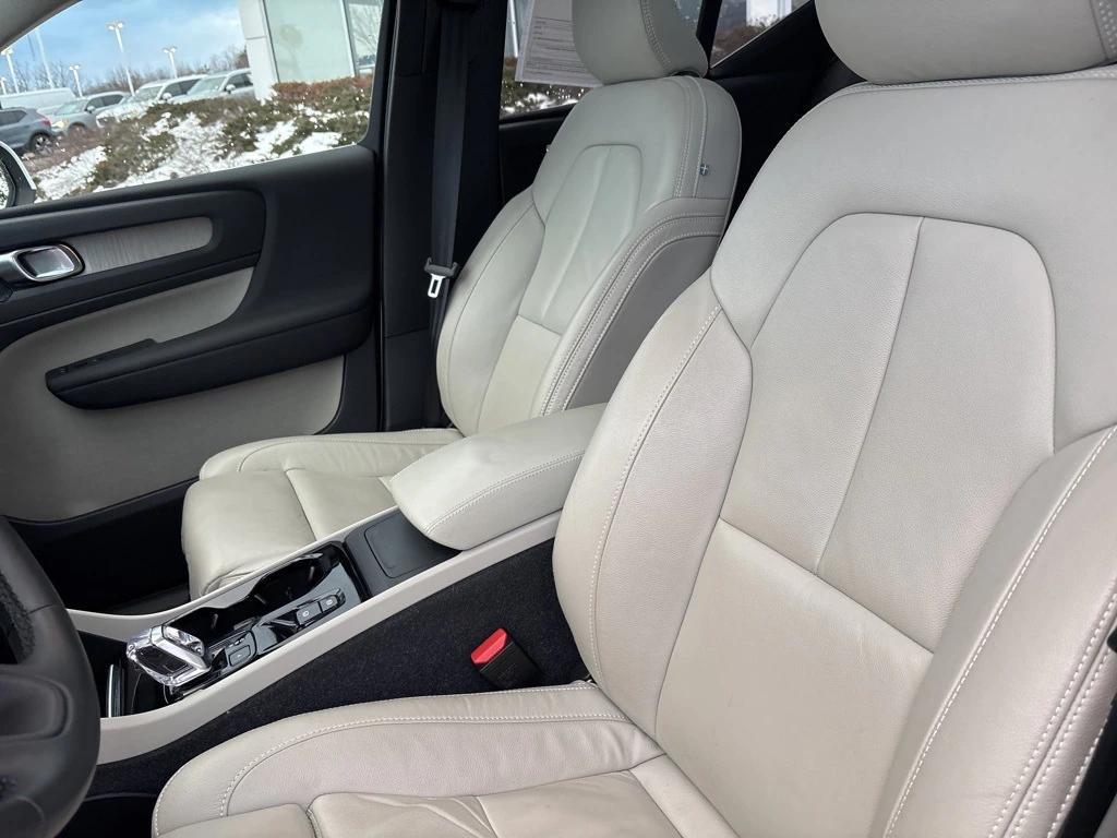 used 2023 Volvo XC40 car, priced at $32,995