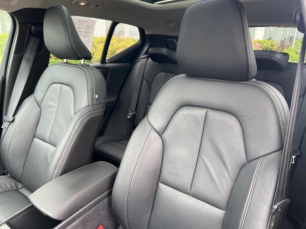 used 2023 Volvo XC40 car, priced at $32,879