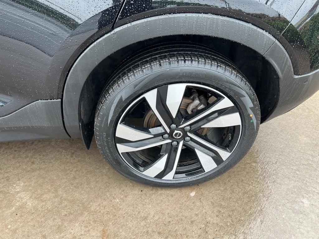 used 2023 Volvo XC40 car, priced at $32,879