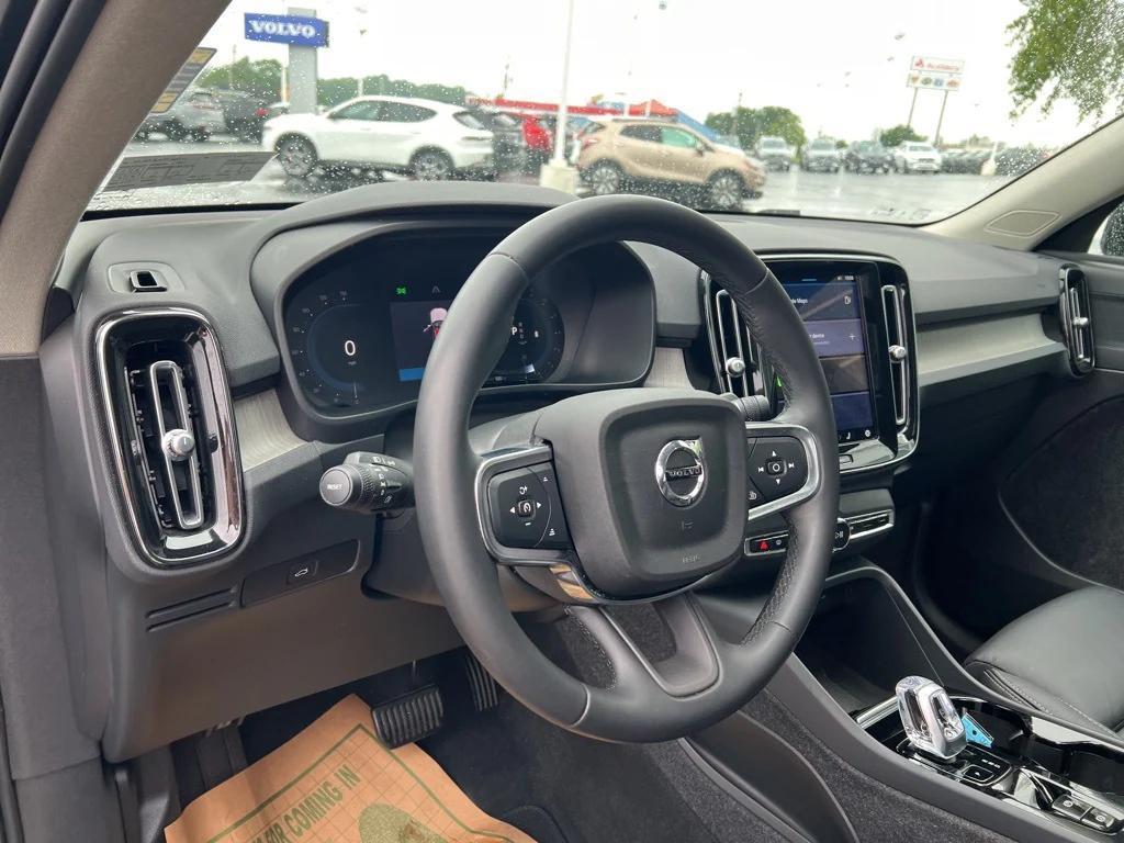 used 2023 Volvo XC40 car, priced at $32,879