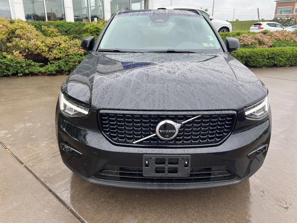 used 2023 Volvo XC40 car, priced at $32,879