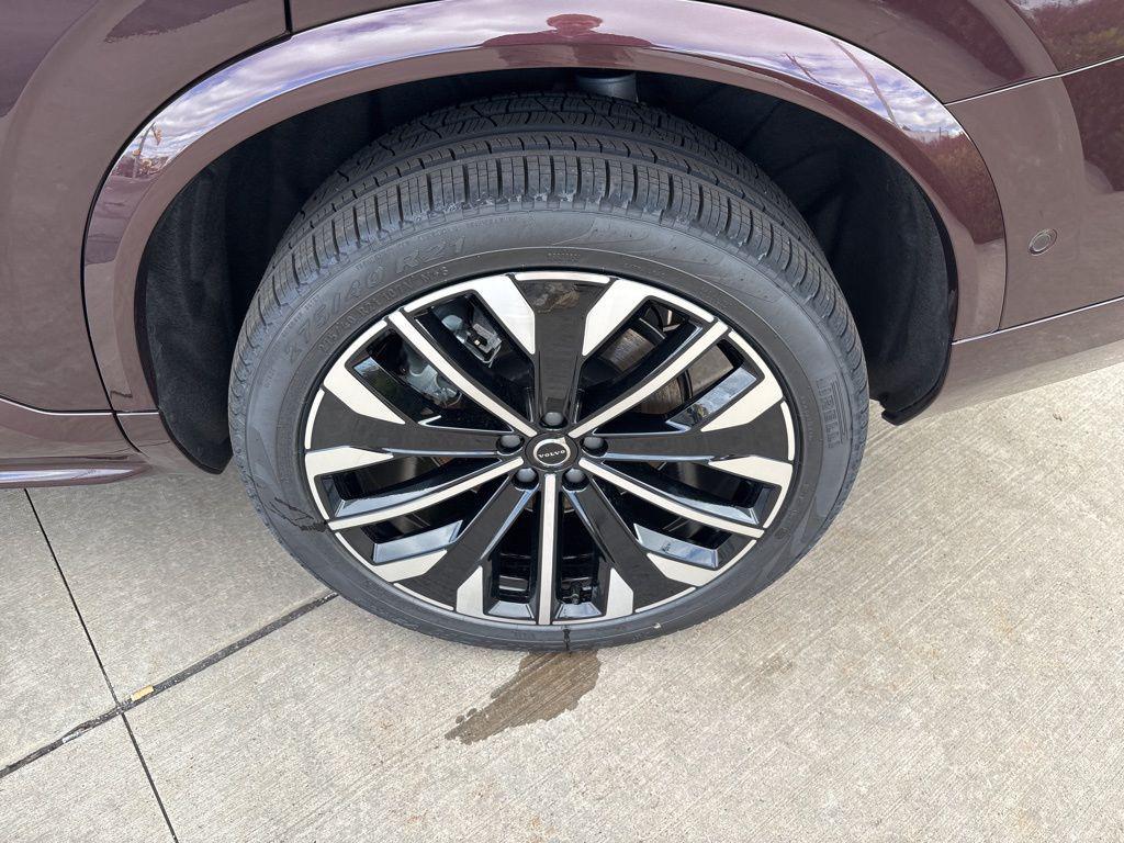 new 2026 Volvo XC90 car, priced at $75,950