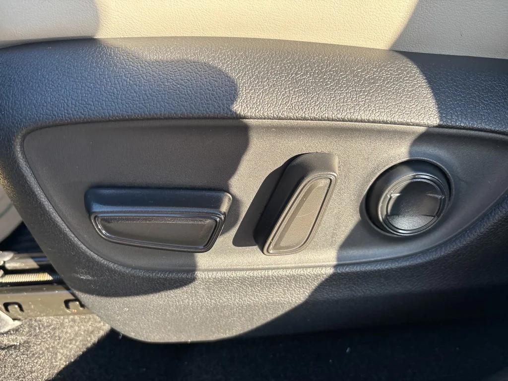 used 2020 Toyota RAV4 Hybrid car, priced at $25,391