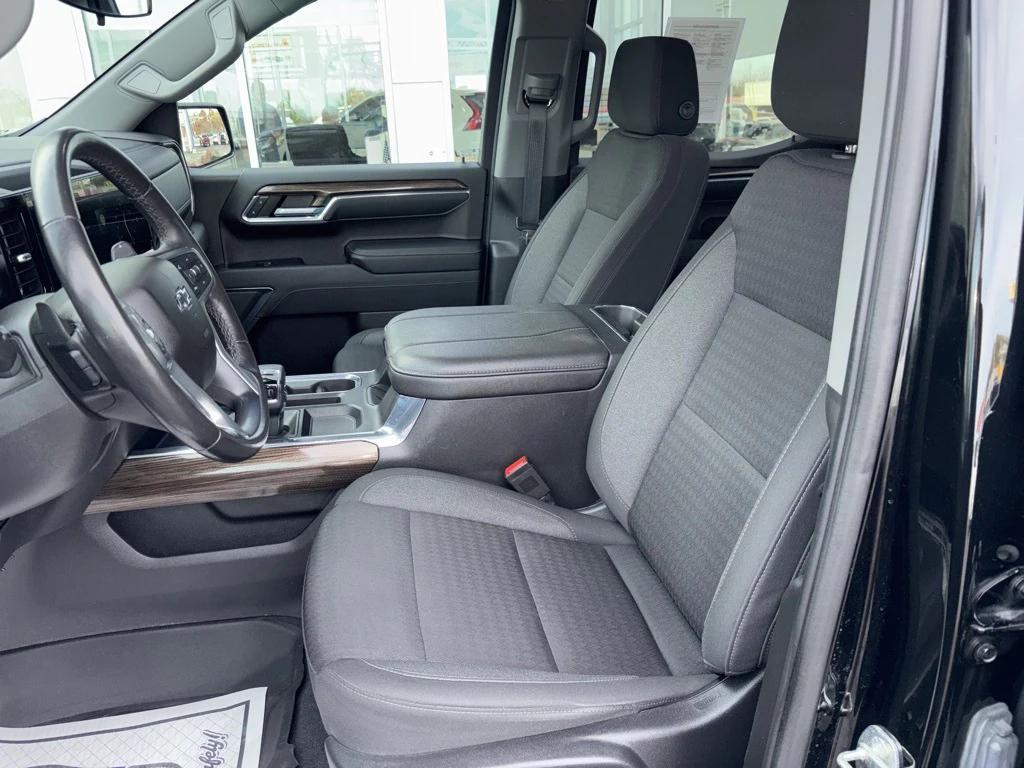 used 2023 Chevrolet Silverado 1500 car, priced at $43,995