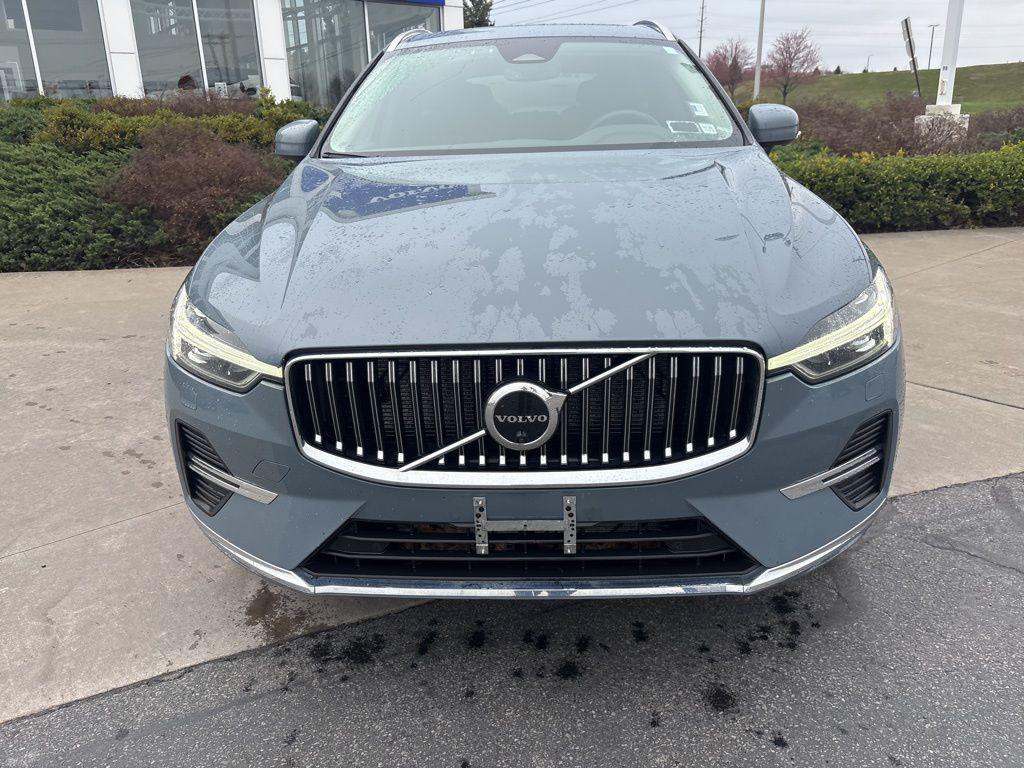 used 2023 Volvo XC60 car, priced at $36,400