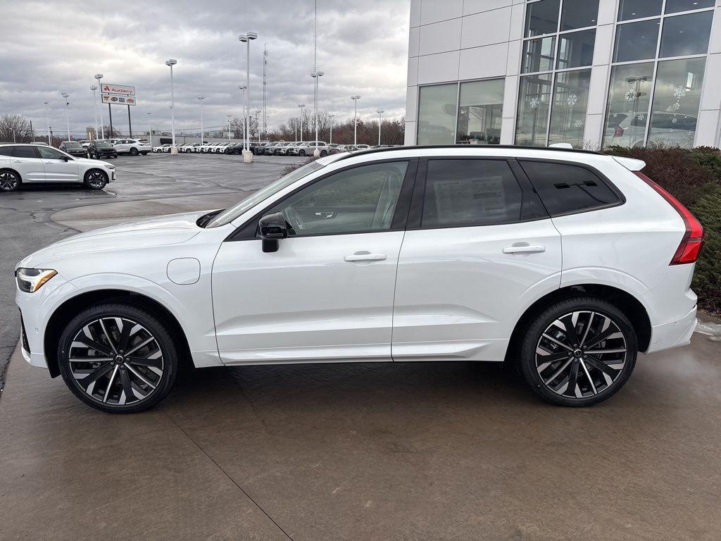 new 2026 Volvo XC60 Plug-In Hybrid car, priced at $75,235