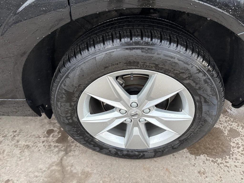 used 2022 Volvo XC60 car, priced at $23,774