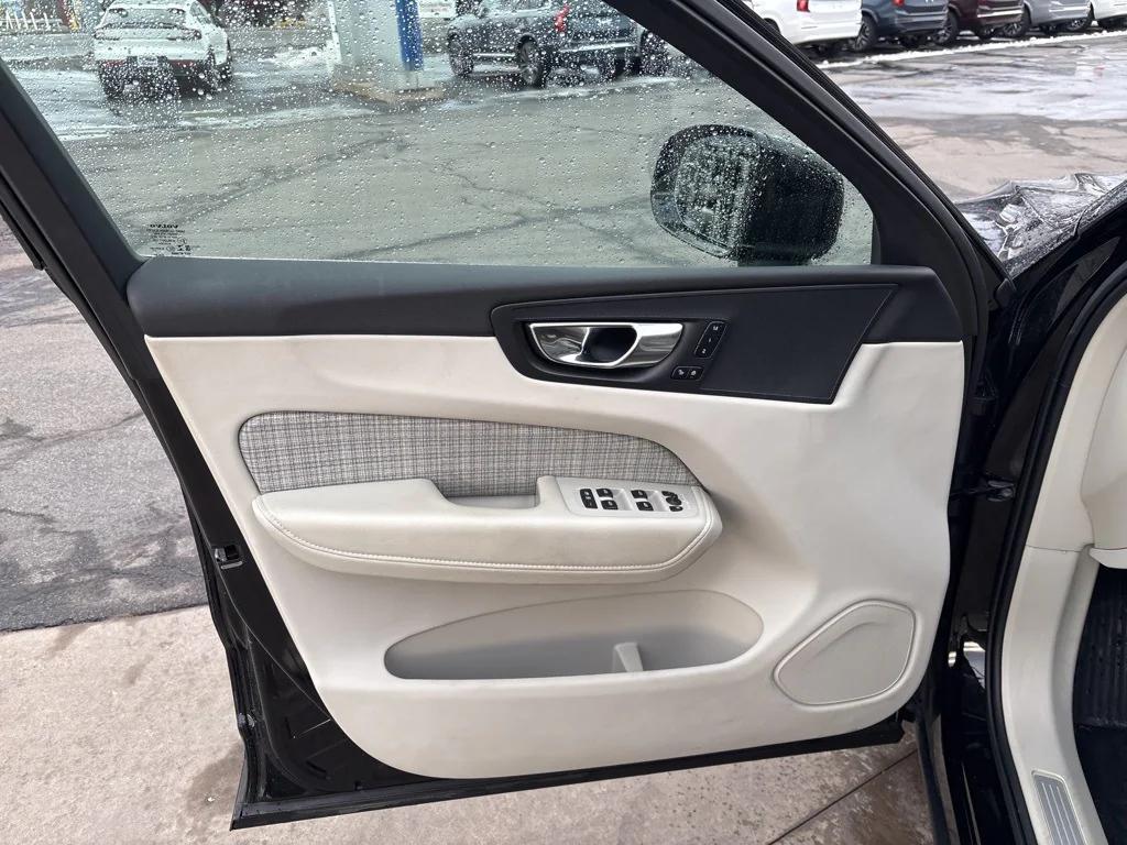 used 2022 Volvo XC60 car, priced at $23,774