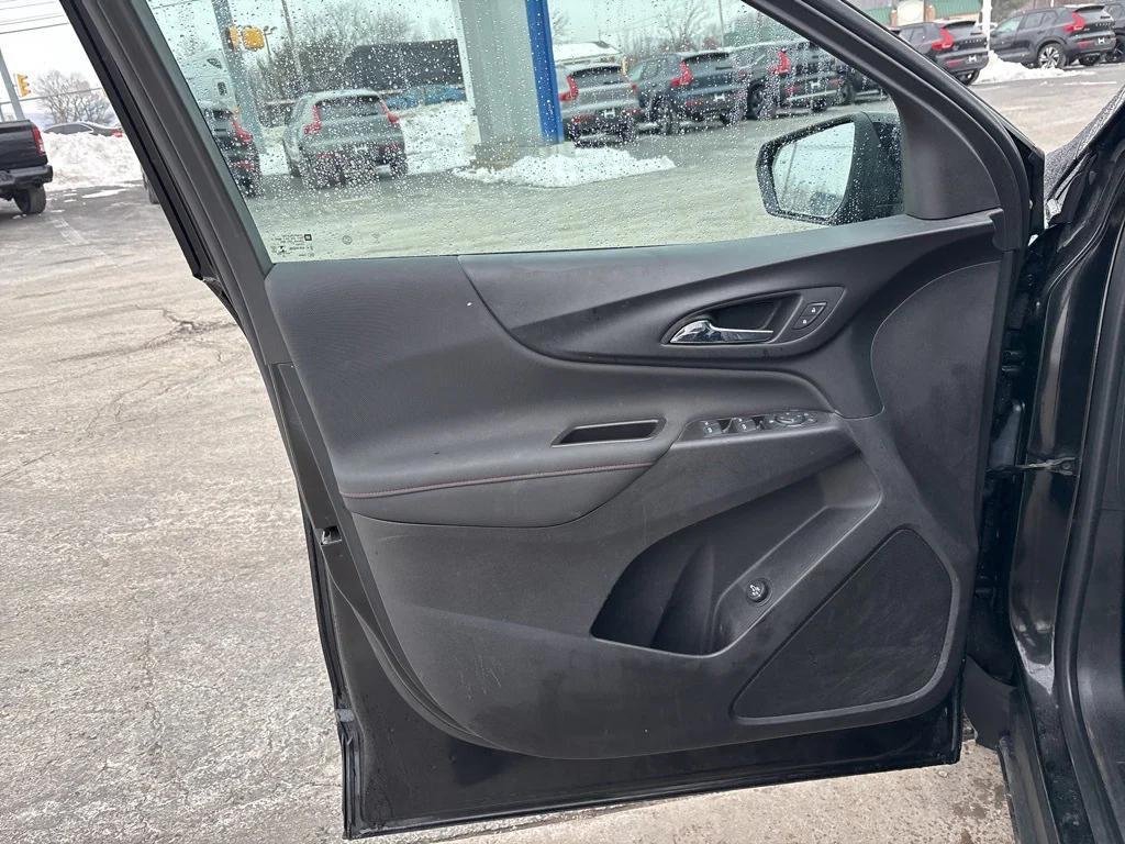 used 2022 Chevrolet Equinox car, priced at $22,721