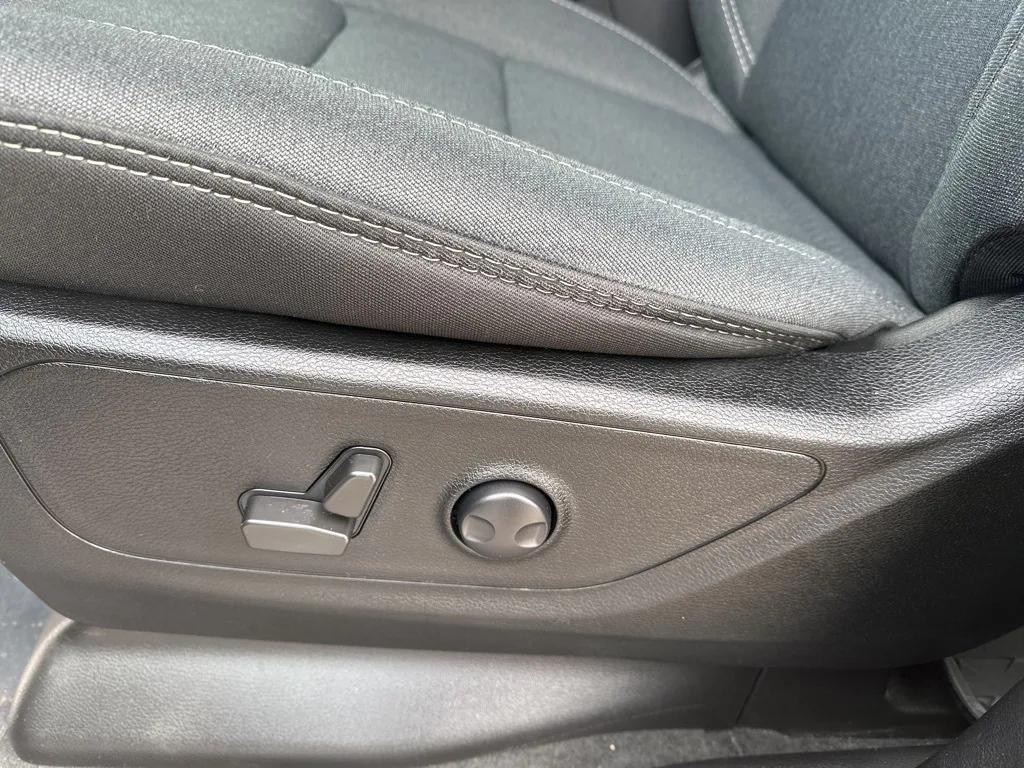 used 2022 Ram 1500 car, priced at $38,867