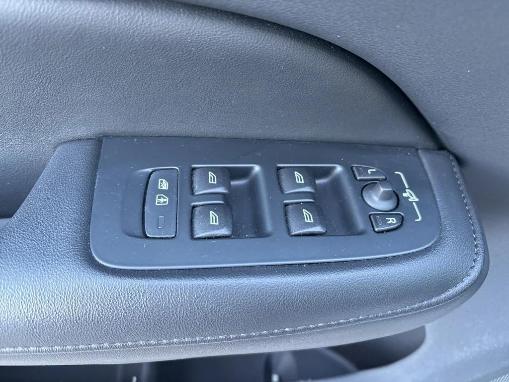 used 2024 Volvo S60 car, priced at $27,995