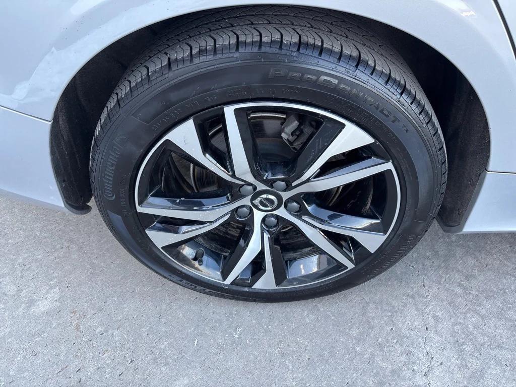 used 2024 Volvo S60 car, priced at $27,995