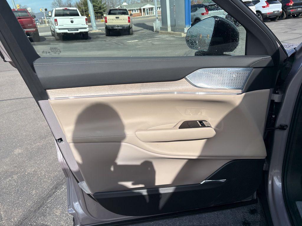 new 2026 Volvo EX90 car, priced at $94,740