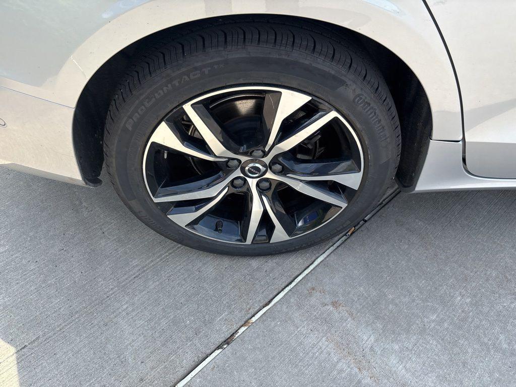 used 2023 Volvo S60 car, priced at $32,995