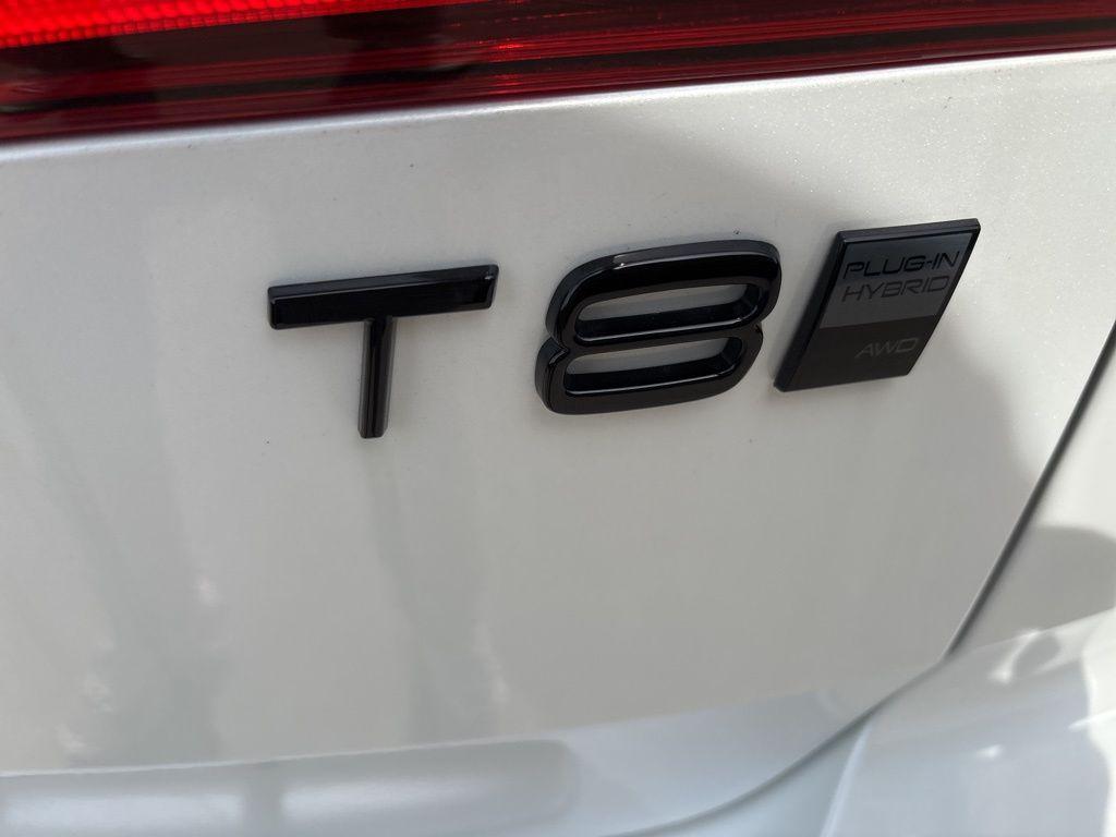 new 2026 Volvo XC60 Plug-In Hybrid car, priced at $75,440