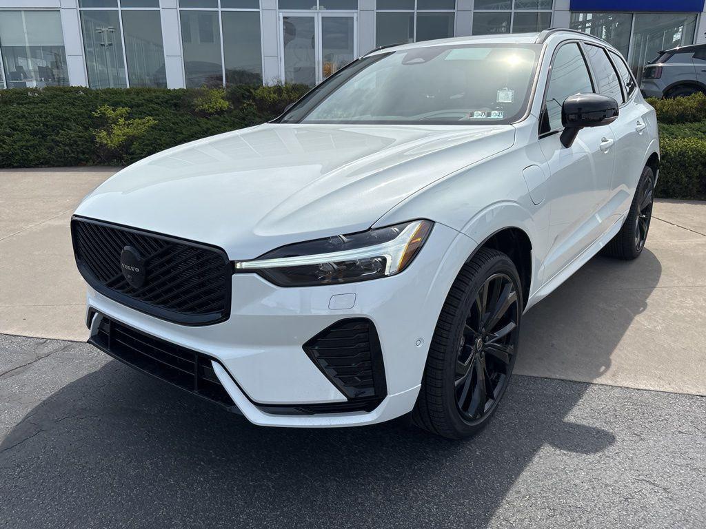 new 2026 Volvo XC60 Plug-In Hybrid car, priced at $75,440