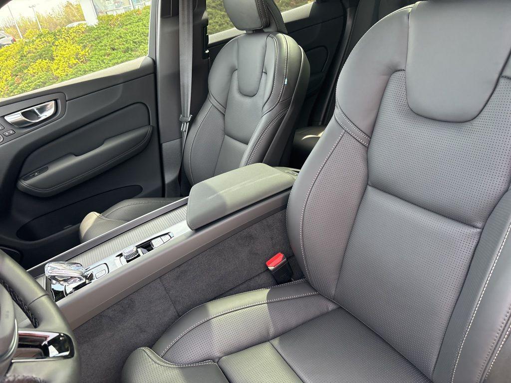 new 2026 Volvo XC60 Plug-In Hybrid car, priced at $75,440
