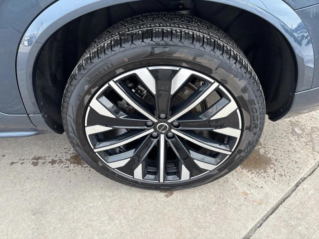 used 2025 Volvo XC90 car, priced at $51,995