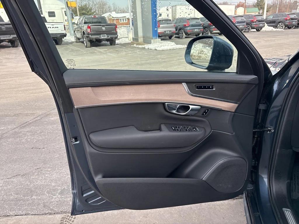 used 2025 Volvo XC90 car, priced at $51,995