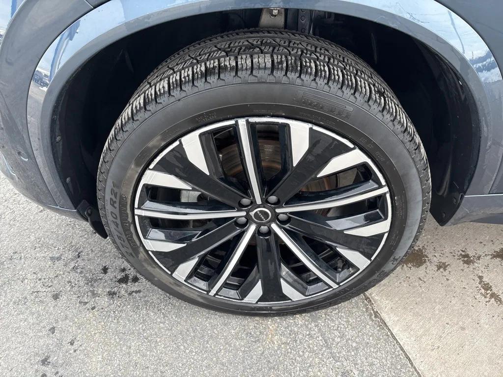 used 2025 Volvo XC90 car, priced at $51,995