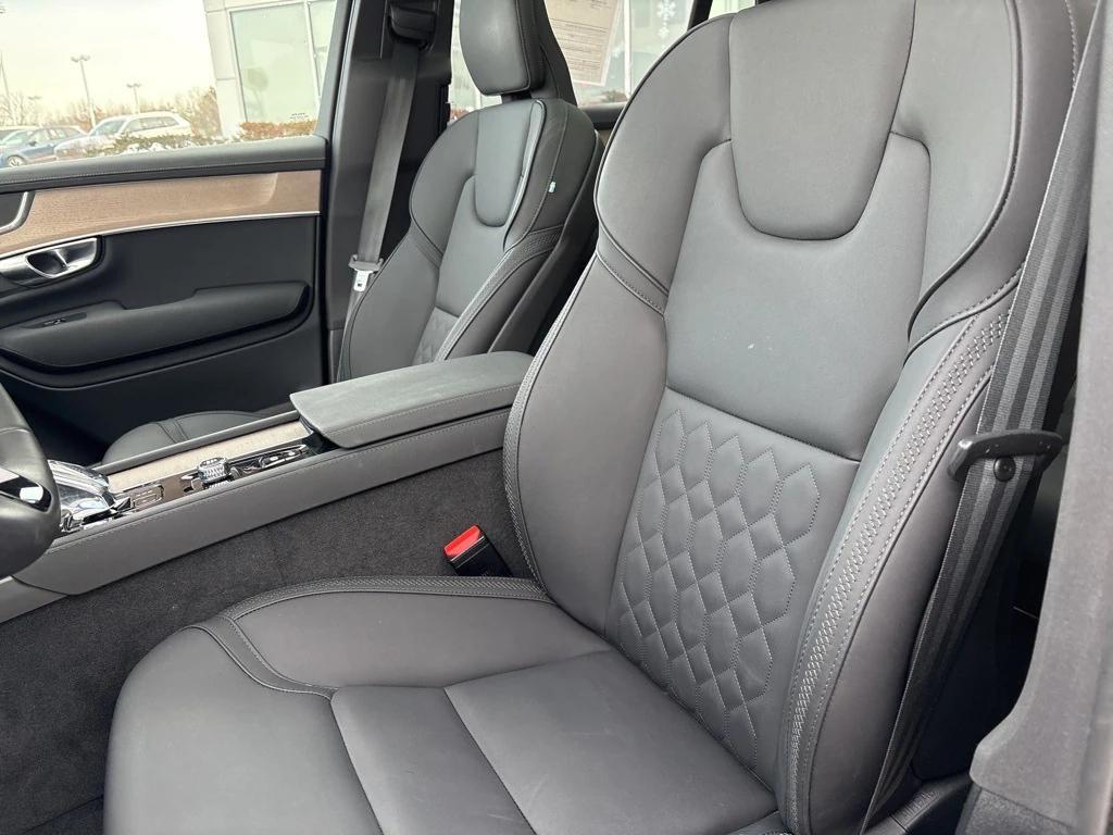 used 2025 Volvo XC90 car, priced at $51,995