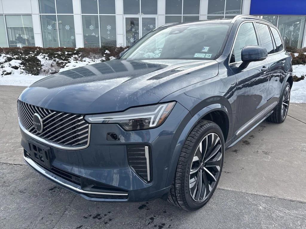 used 2025 Volvo XC90 car, priced at $51,995