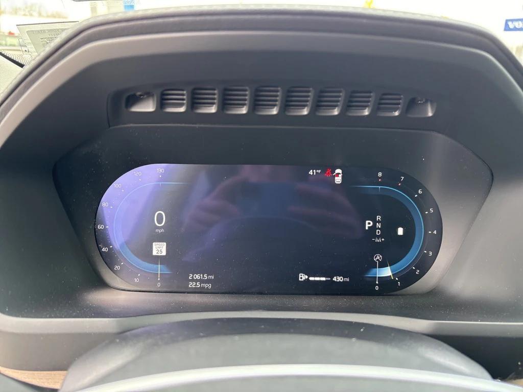 used 2025 Volvo XC90 car, priced at $51,995