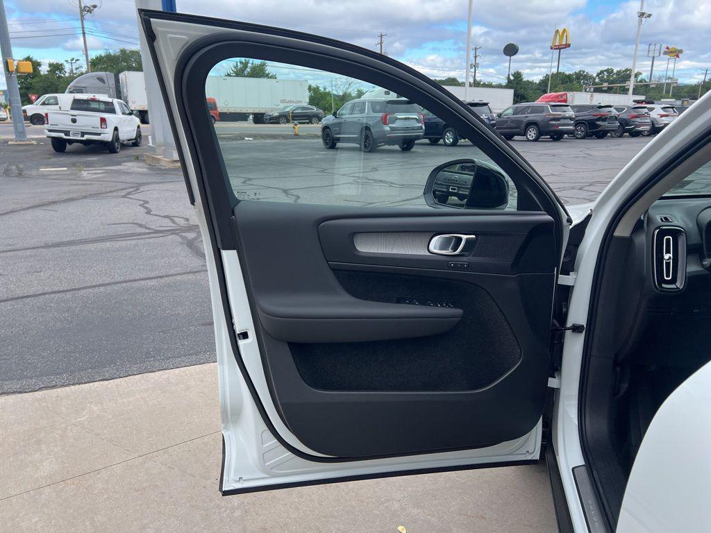 new 2026 Volvo XC40 car, priced at $49,150