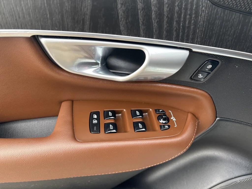 used 2024 Volvo XC90 Recharge Plug-In Hybrid car, priced at $50,995