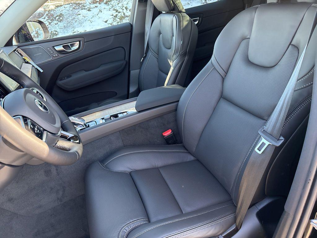 new 2026 Volvo XC60 car, priced at $64,055