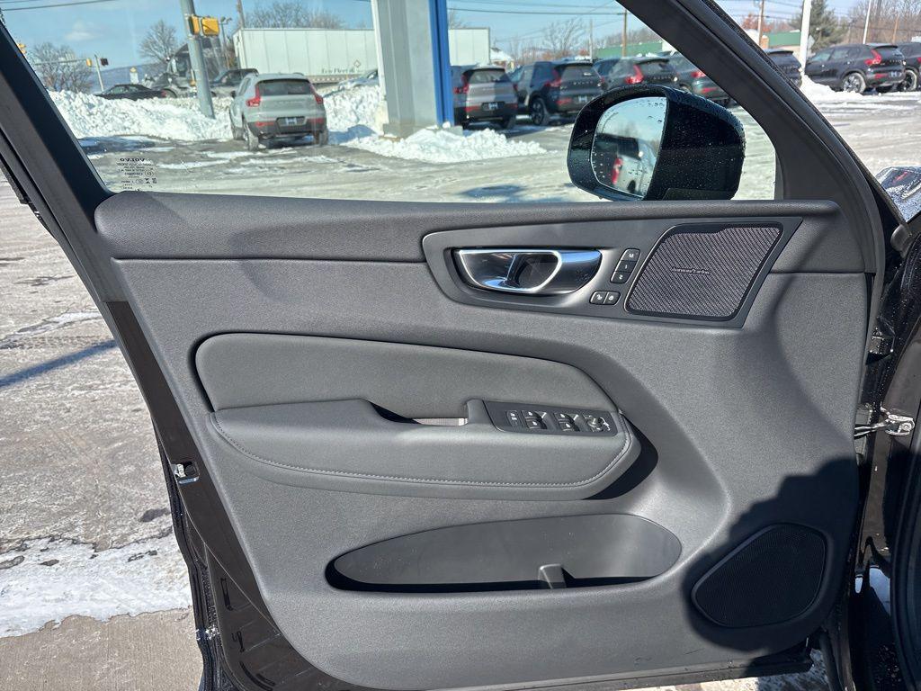 new 2026 Volvo XC60 car, priced at $64,055