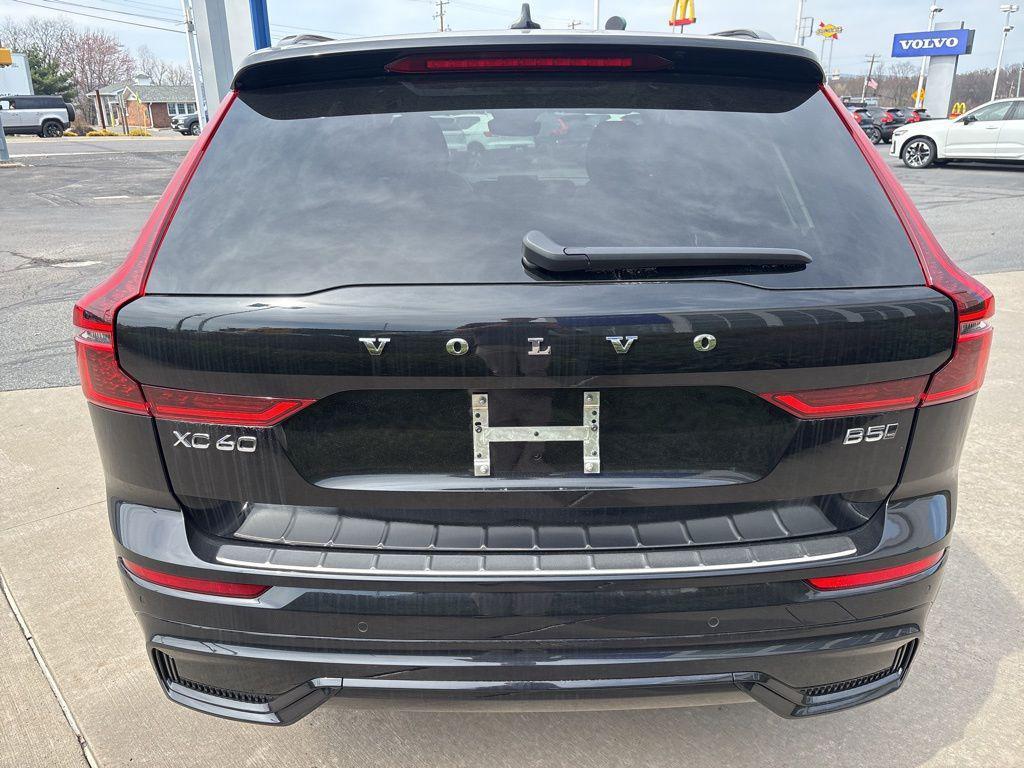 new 2026 Volvo XC60 car, priced at $64,055