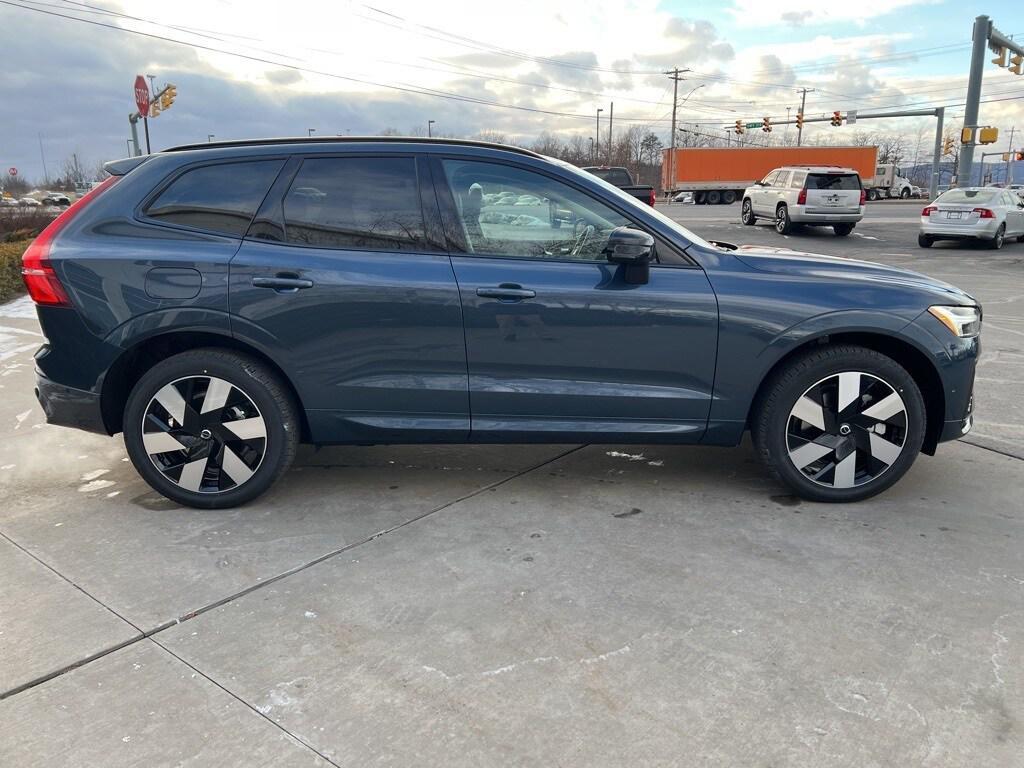 new 2025 Volvo XC60 Plug-In Hybrid car, priced at $50,658