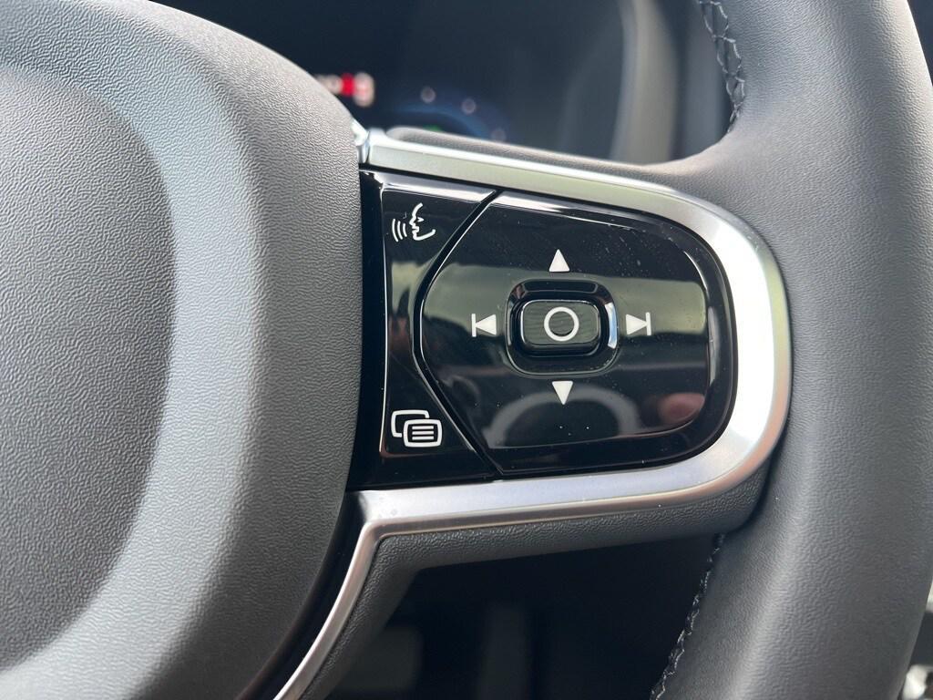 new 2025 Volvo XC60 Plug-In Hybrid car, priced at $50,658