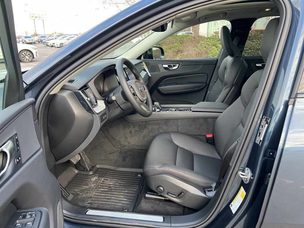 new 2025 Volvo XC60 Plug-In Hybrid car, priced at $50,658