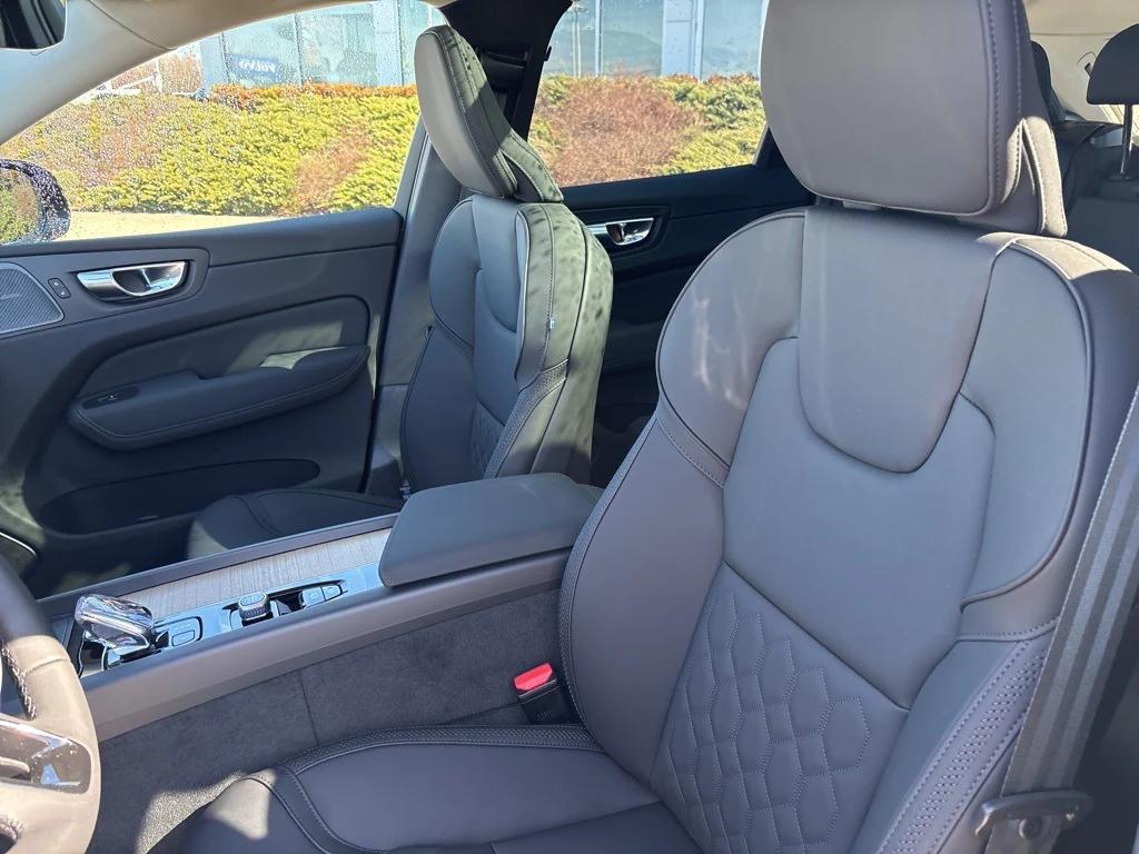 new 2026 Volvo XC60 Plug-In Hybrid car, priced at $70,590