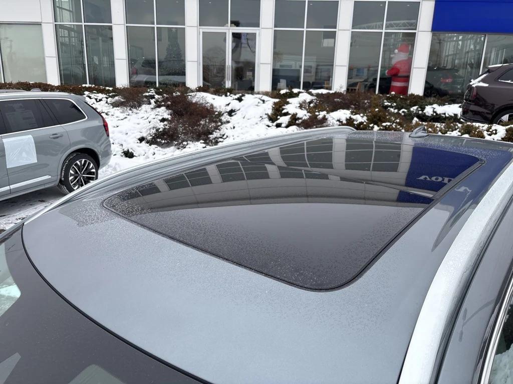 used 2020 Volvo XC90 car, priced at $23,286