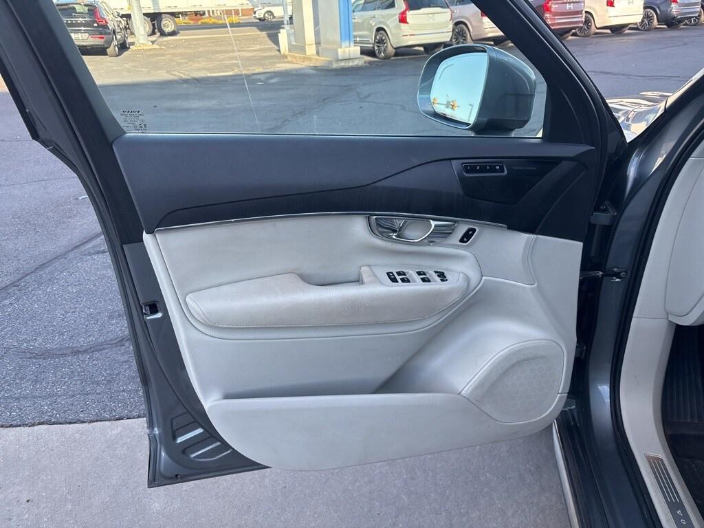 used 2020 Volvo XC90 car, priced at $23,286