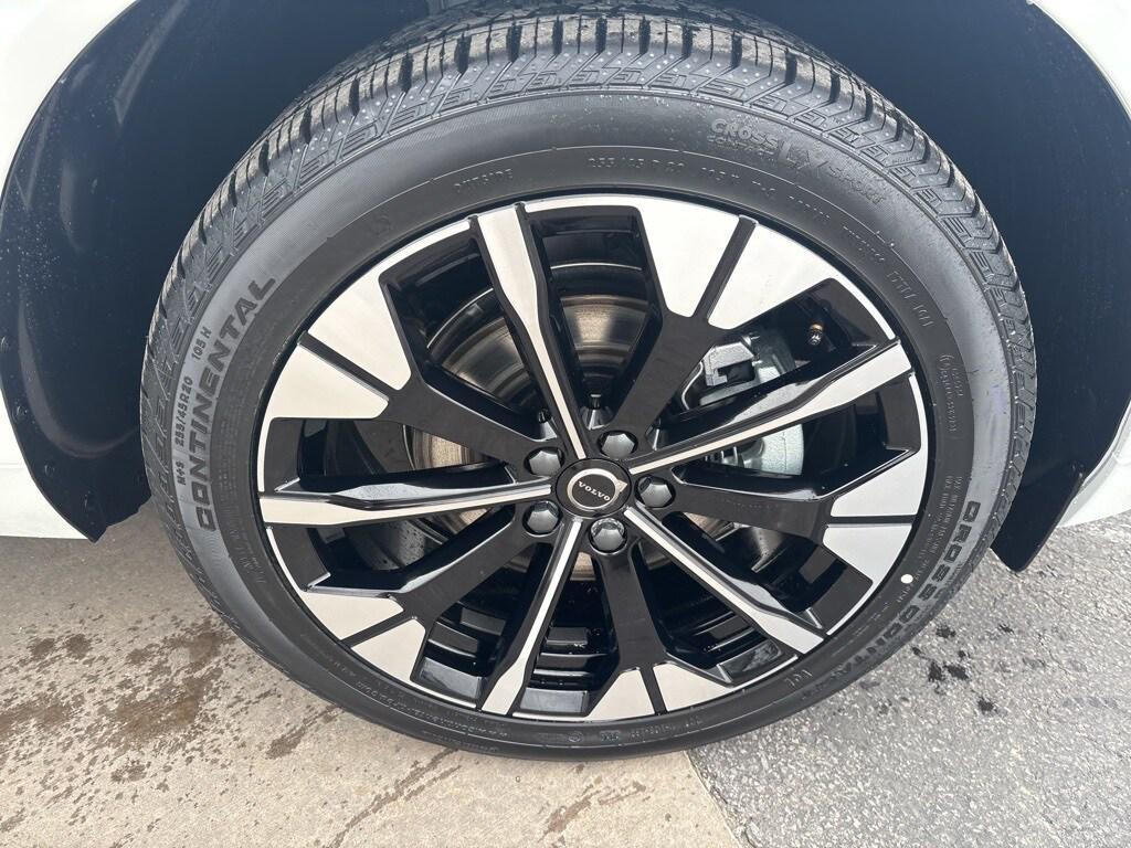 new 2026 Volvo XC60 car, priced at $57,985