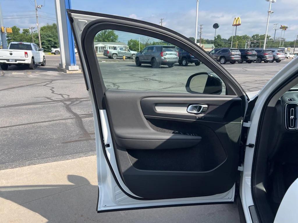 new 2026 Volvo XC40 car, priced at $48,000