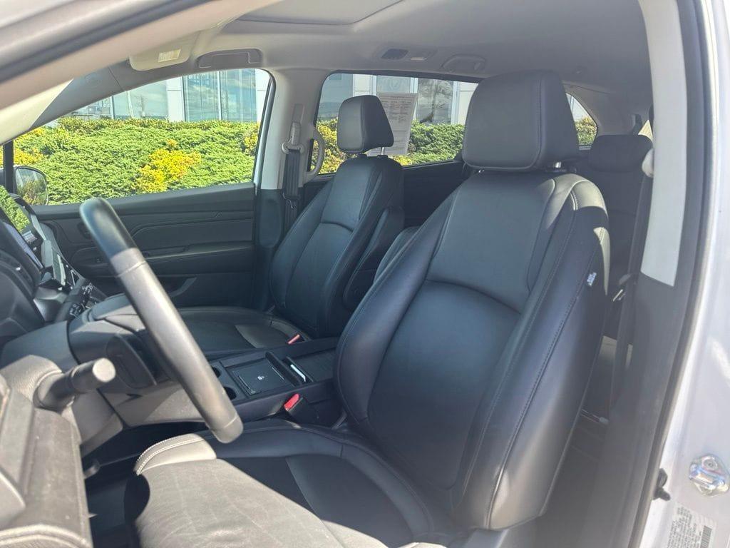 used 2025 Honda Odyssey car, priced at $34,475