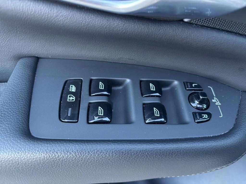 used 2023 Volvo XC90 car, priced at $35,533