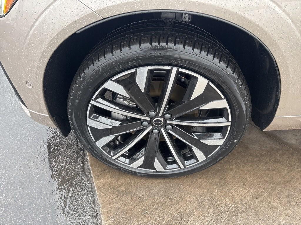 new 2026 Volvo XC60 Plug-In Hybrid car, priced at $75,355