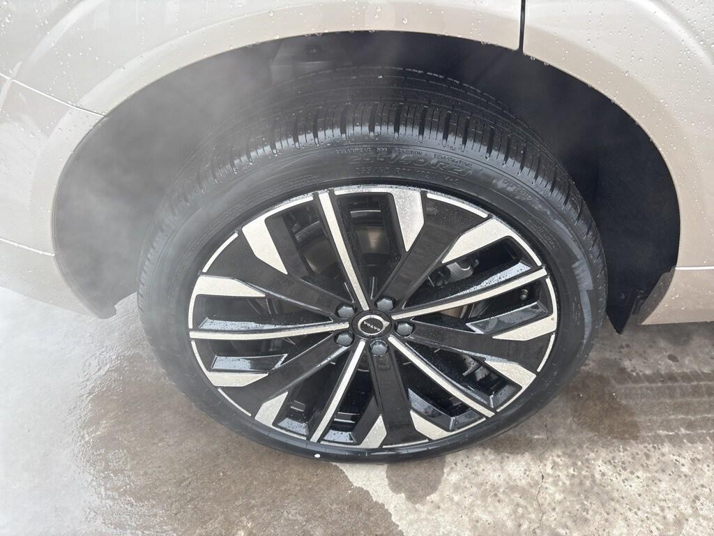 new 2026 Volvo XC60 Plug-In Hybrid car, priced at $75,355