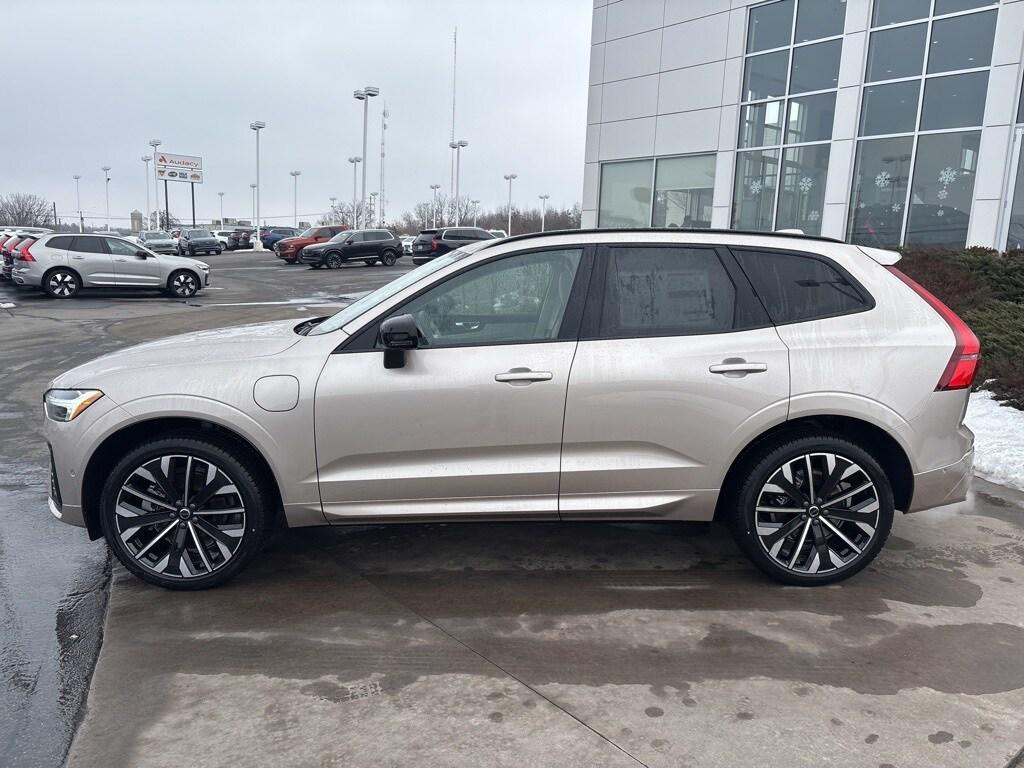 new 2026 Volvo XC60 Plug-In Hybrid car, priced at $75,355