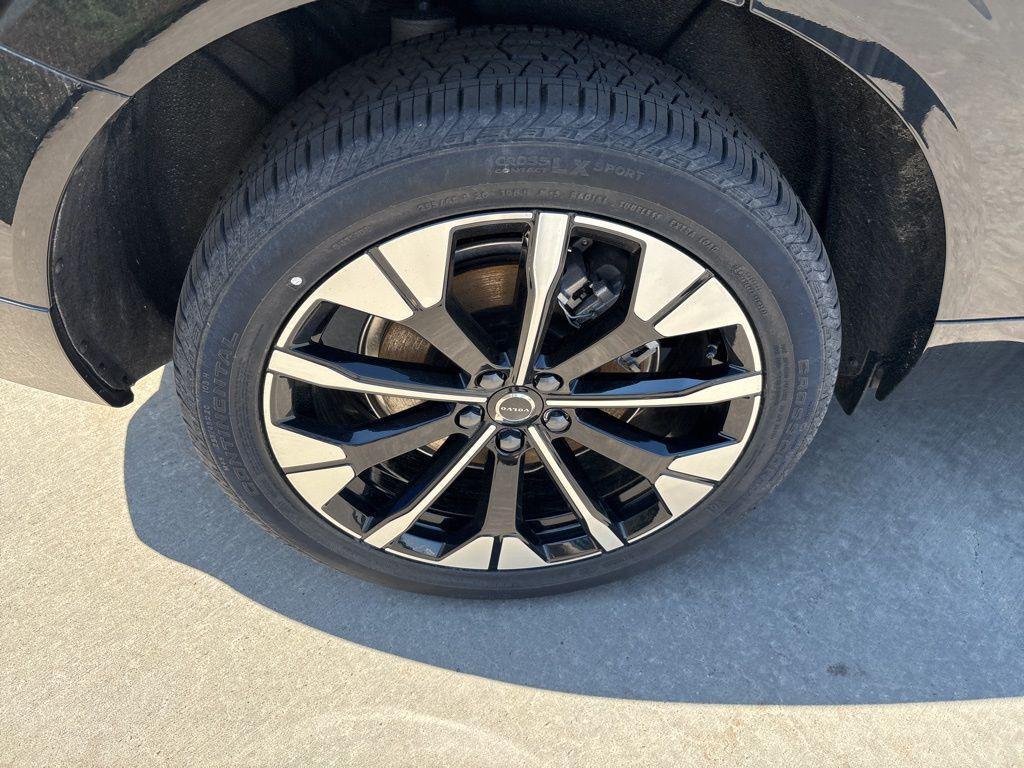 new 2026 Volvo XC60 Plug-In Hybrid car, priced at $70,590