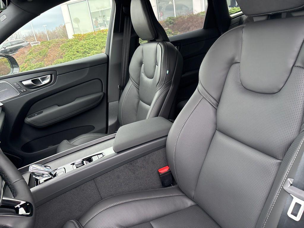 new 2026 Volvo XC60 car, priced at $64,190