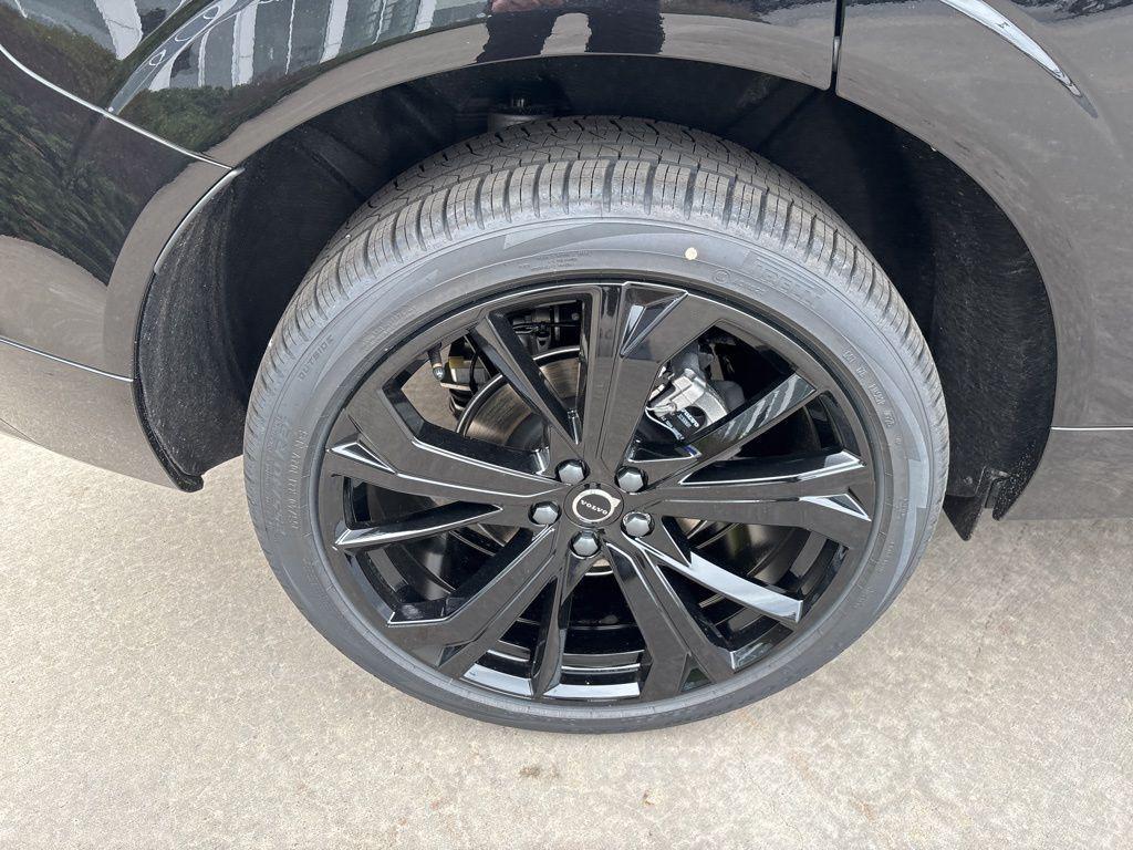 new 2026 Volvo XC60 car, priced at $64,190